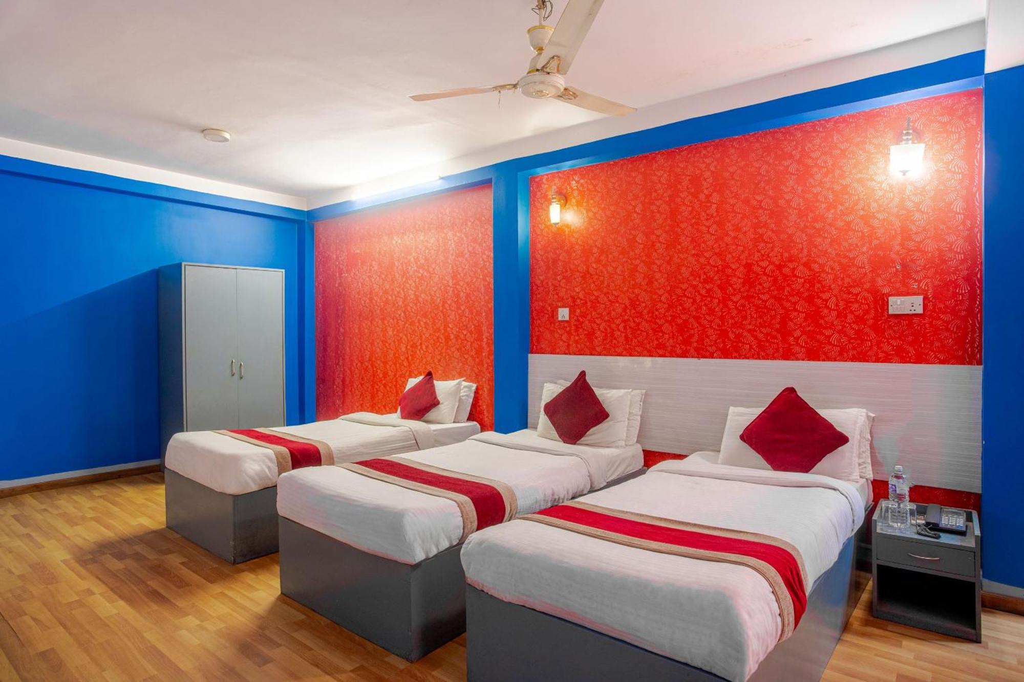קטמנדו Oyo 808 Hotel Om Ganapati Pvt Ltd מראה חיצוני תמונה