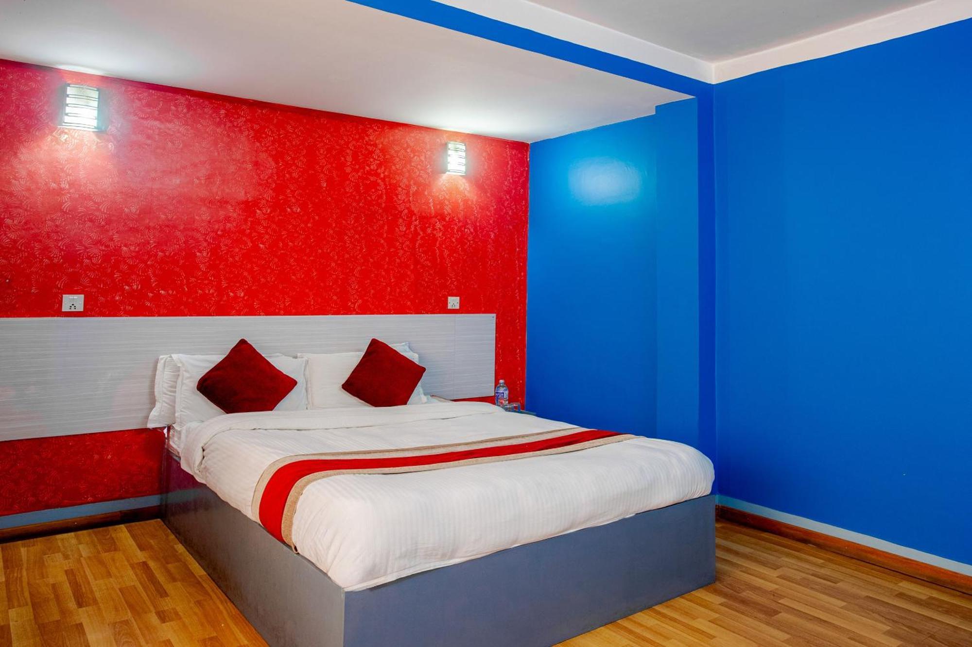 קטמנדו Oyo 808 Hotel Om Ganapati Pvt Ltd מראה חיצוני תמונה