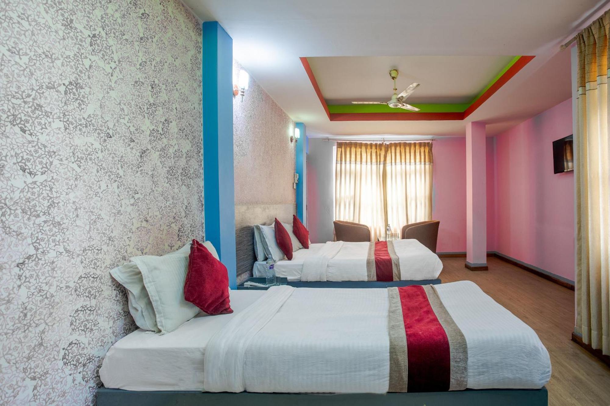 קטמנדו Oyo 808 Hotel Om Ganapati Pvt Ltd מראה חיצוני תמונה