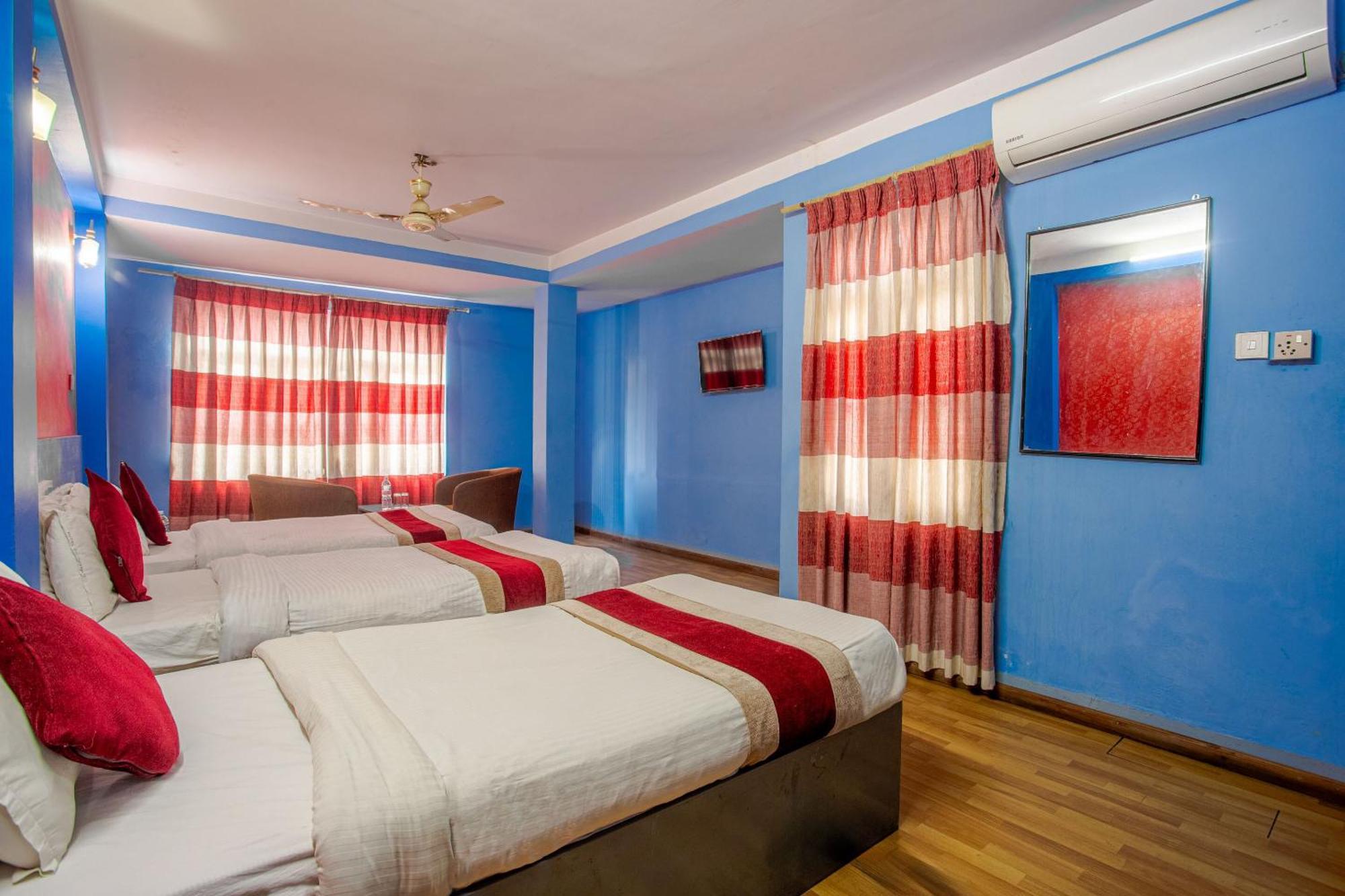 קטמנדו Oyo 808 Hotel Om Ganapati Pvt Ltd מראה חיצוני תמונה