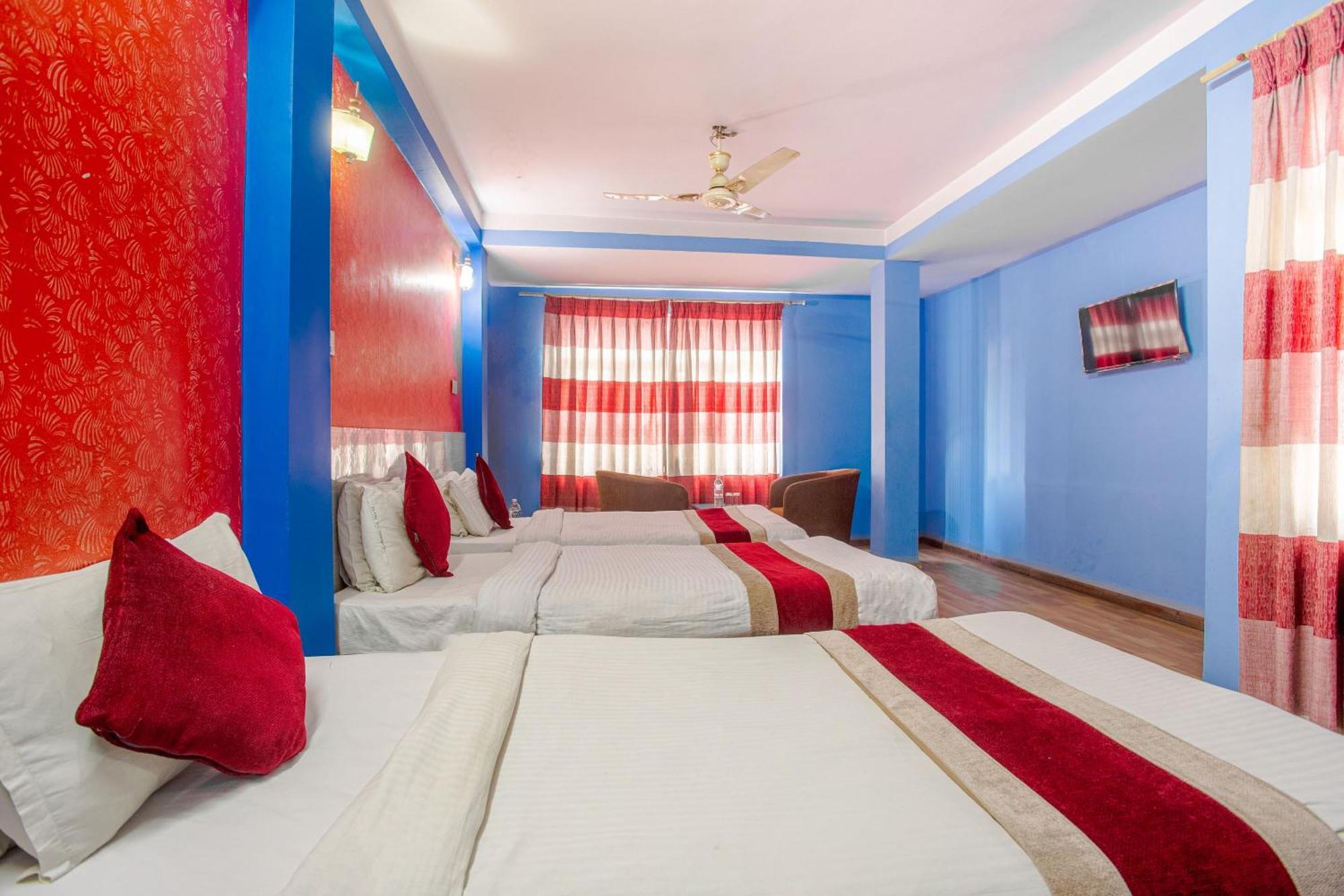 קטמנדו Oyo 808 Hotel Om Ganapati Pvt Ltd מראה חיצוני תמונה