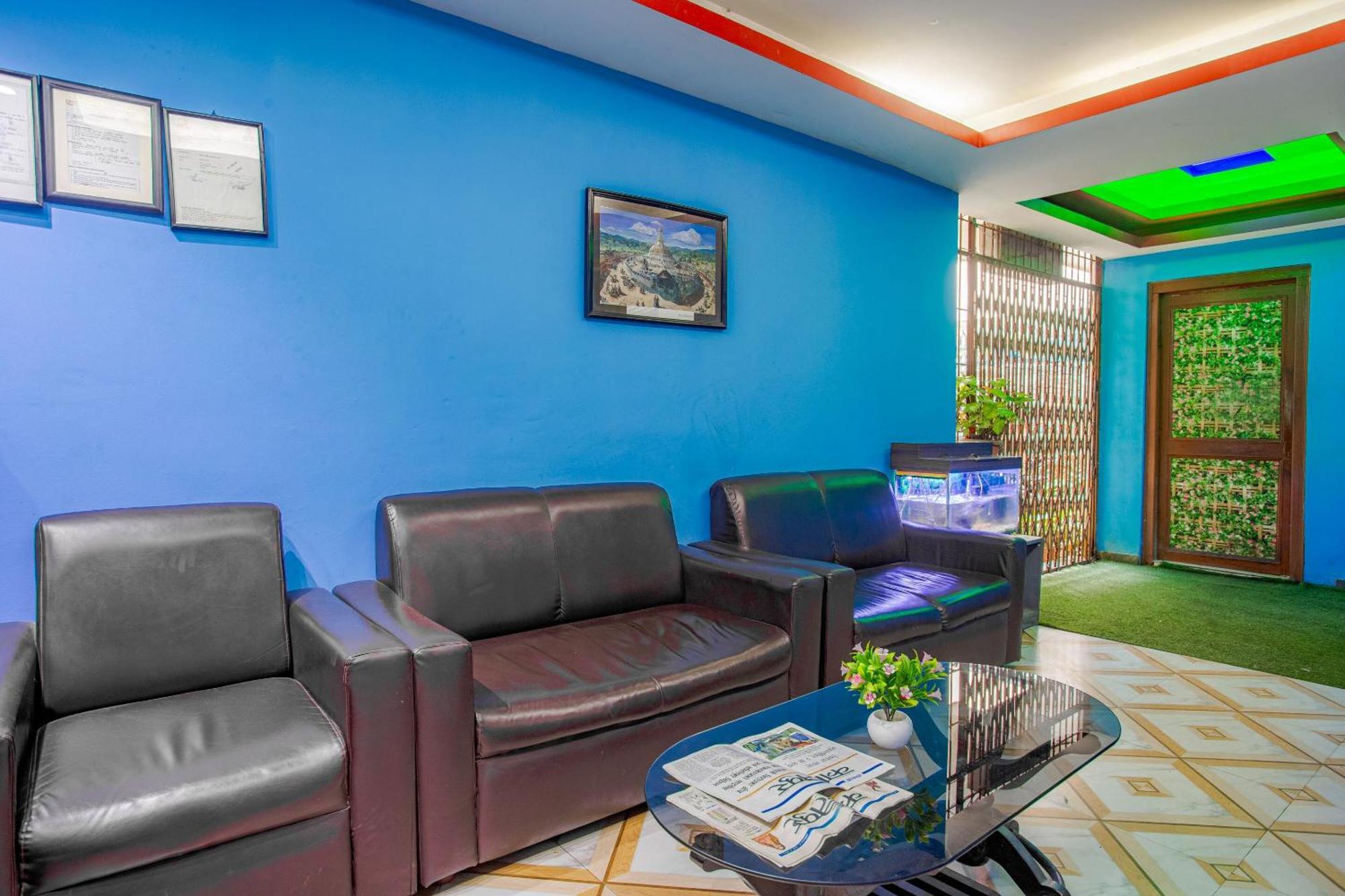 קטמנדו Oyo 808 Hotel Om Ganapati Pvt Ltd מראה חיצוני תמונה